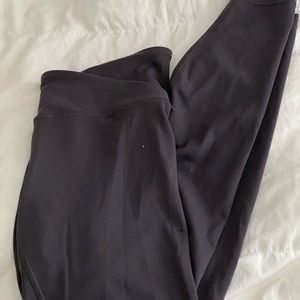 COPY - Lululemon Align Crossovers